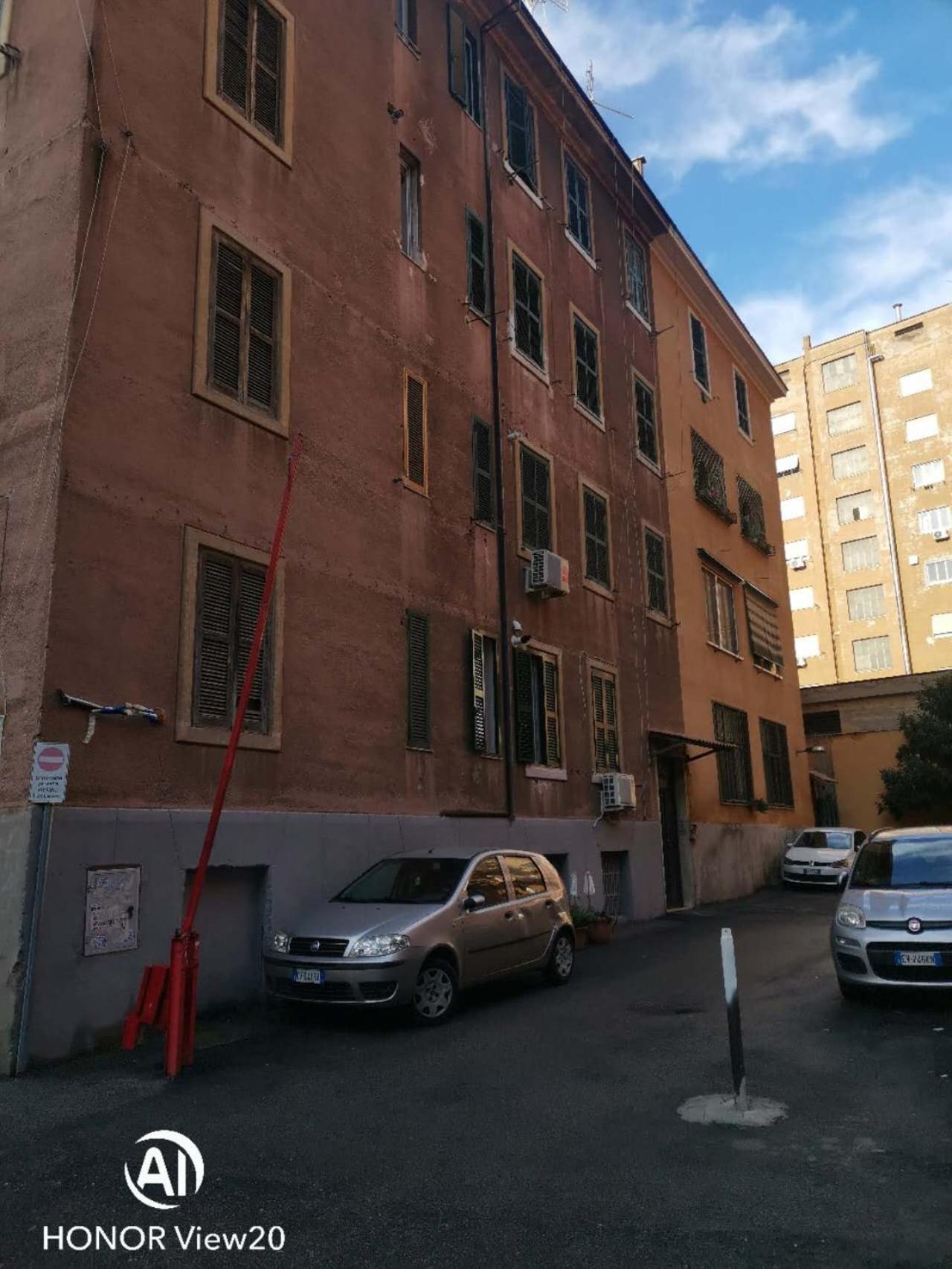 Torpignathouse * Rome